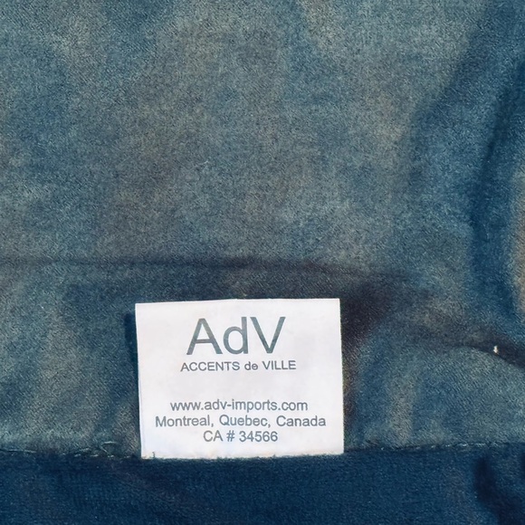 Accents de Ville Throw Quilted Velvet Green Blanket - Picture 4 of 5